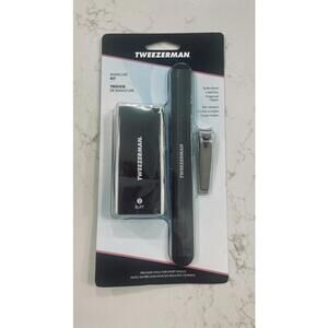 Tweezerman Manicure Kit ~ Fingernail Clipper, Buffer Block & 2 Nail Files - NEW